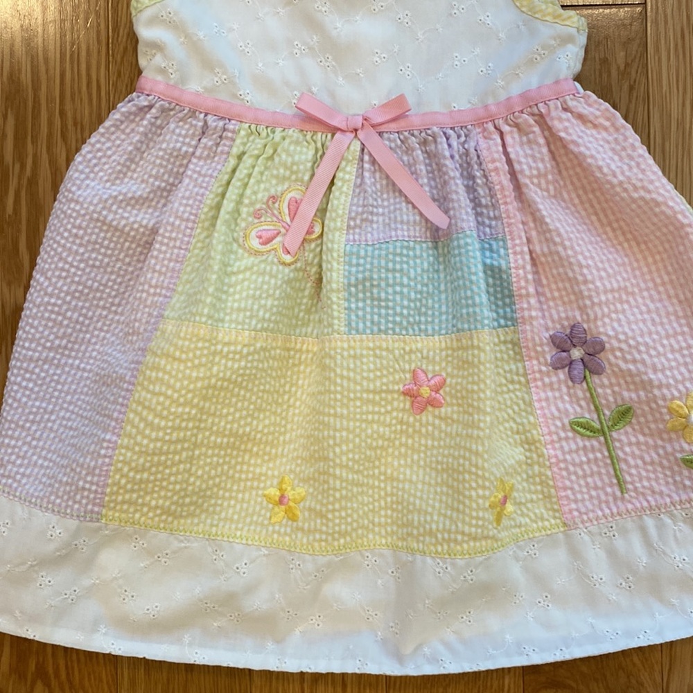 Seersucker and eyelet dress - Picture 3 of 6